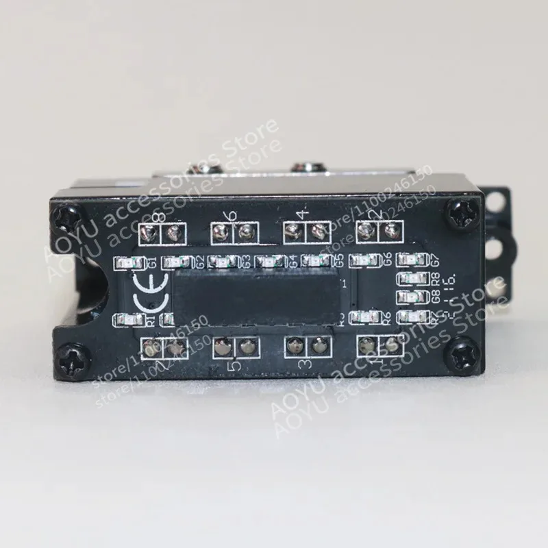 Фото Трехигольный (3) и восьмиигольный (8) селекторы JinLu JL-033831 для компьютеризированных плосковязальных машин №3