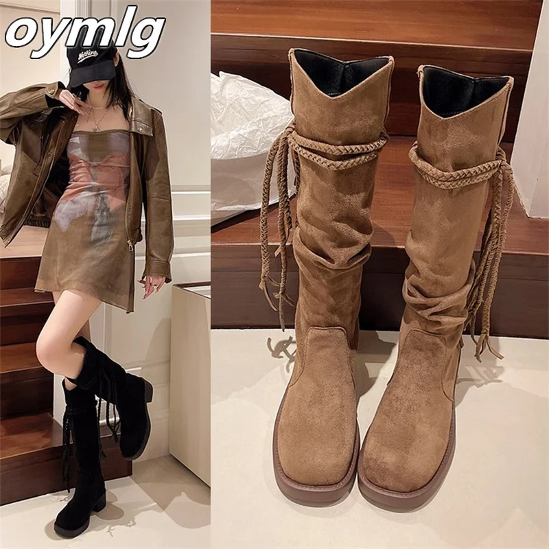 Женские рыцарские сапоги на грубом каблуке с кисточками новая осенняя коллекция