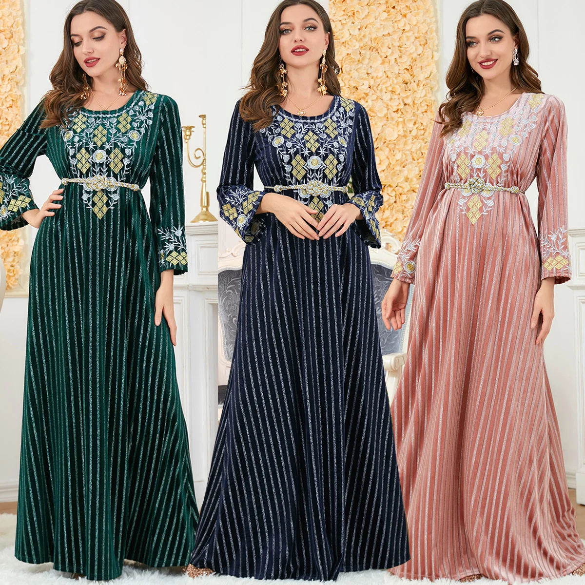 

Muslim Dress Elegant Women's Clothing Gilded Fabric Embroidery Round Neck Long Sleeve Dress Dubai Middle East Kaftan Abaya Dress