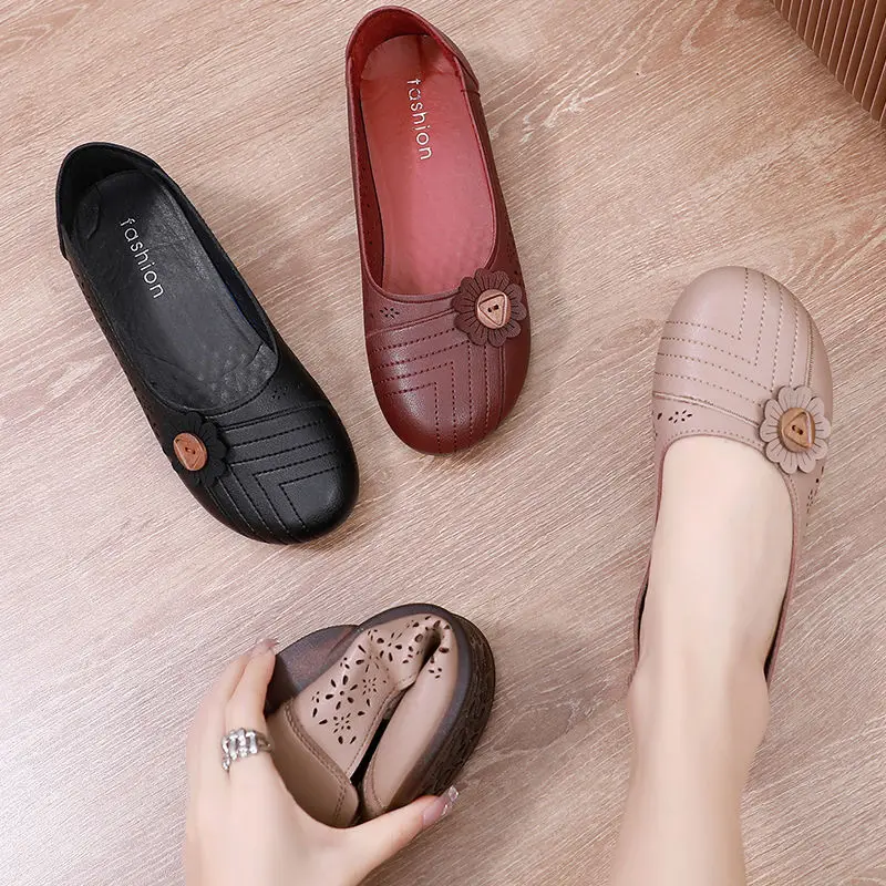 fashion leather casual shoes for women summer flats cut outs breathable loafers ladies ballet shoes moccasins female wide shoes