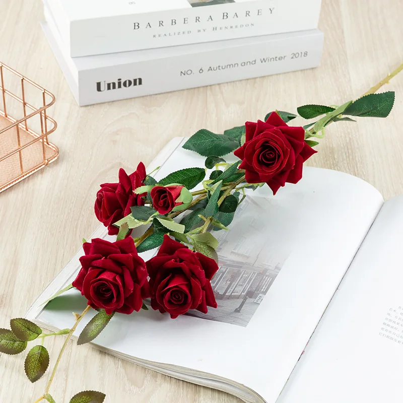 

82cm 4 Flowers 1 Bud Artificial Velvet Corner Rose Flower Wedding DIY Home Hotel Restaurant Bar Decoration Valentine's Day Gif