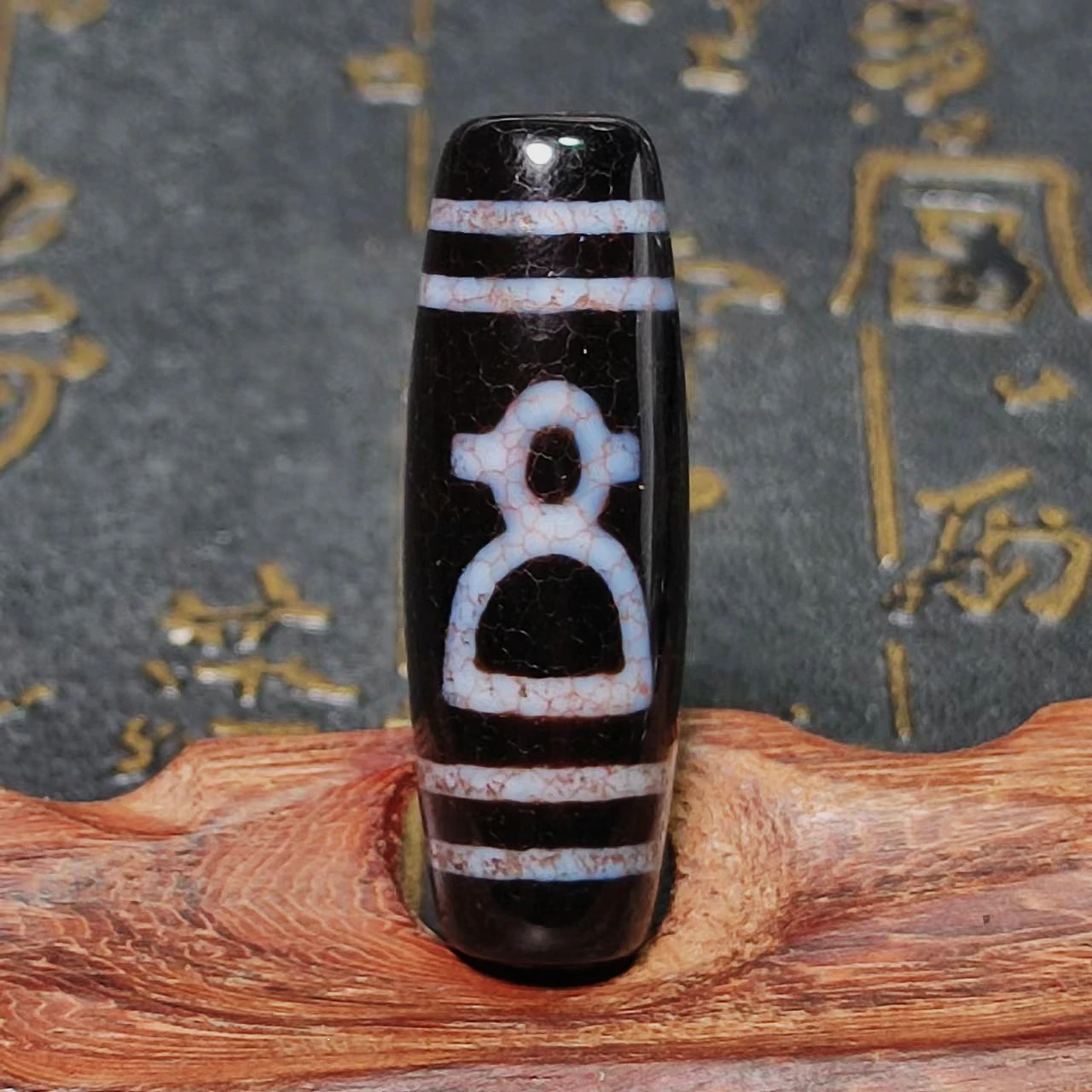 

Tibet Black/White Blood-stained Dragon God Of Wealth Totem Agate Dzi Beads For Men&Women Lucky Jewelry Making Free Shipping