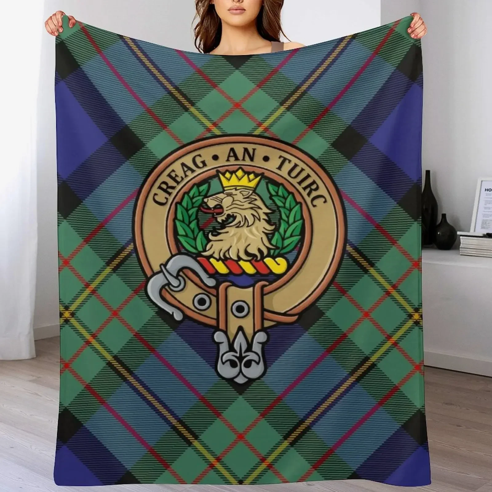 Декоративное диванное одеяло для Хэллоуина от Clan MacLaren Crest