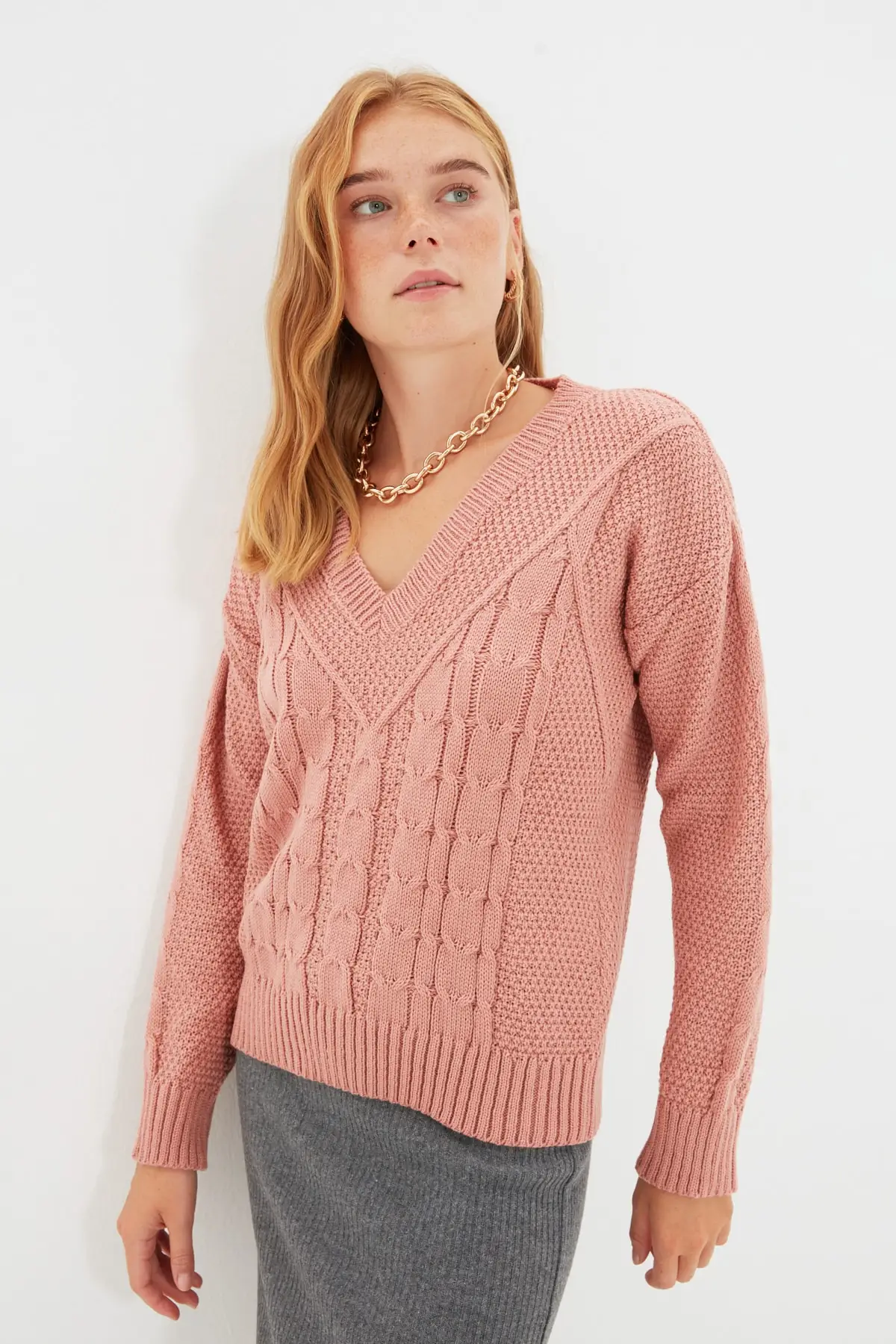 

Trendyol V Collar Knitwear Sweater TWOAW22KZ1789