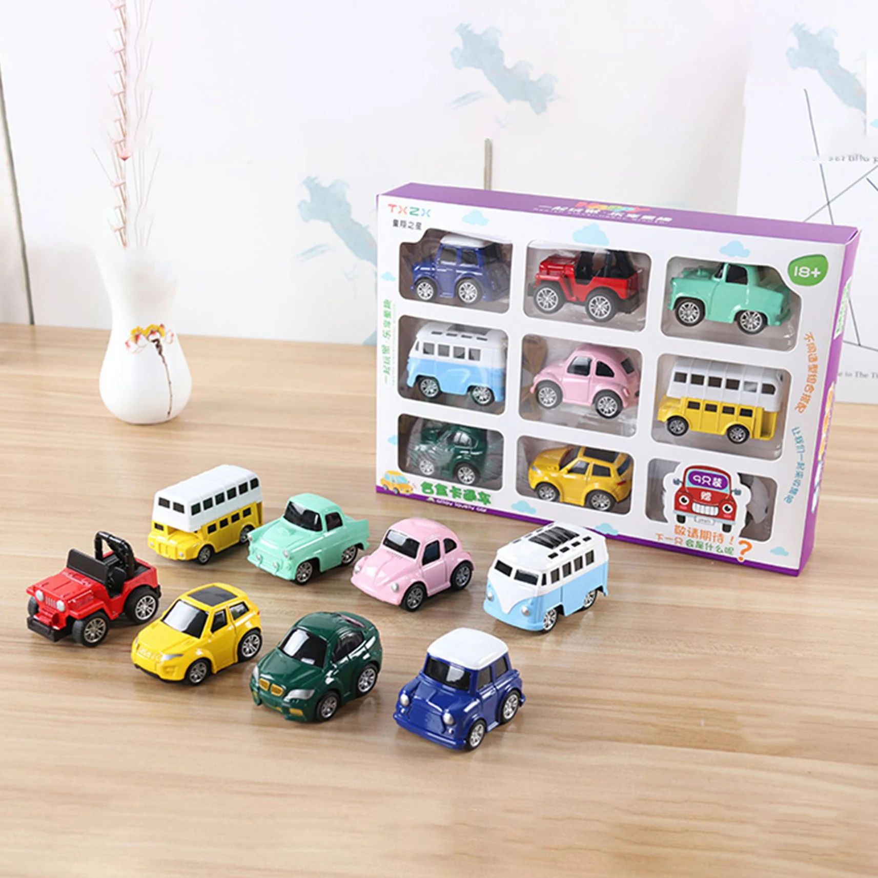 

8 pull-back alloy car set randomly cute mini car toys children presented as a gift outdoor for boys and girls birthday