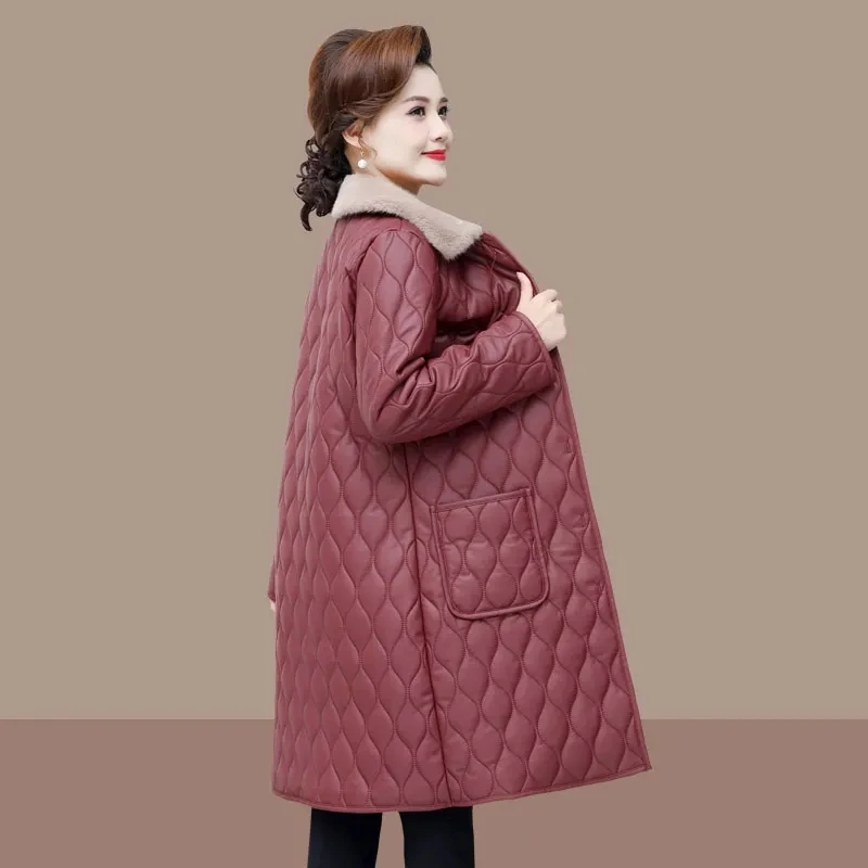 Новое плюшевое утепленное кожаное пальто для мамы зимняя длинная ветровка из