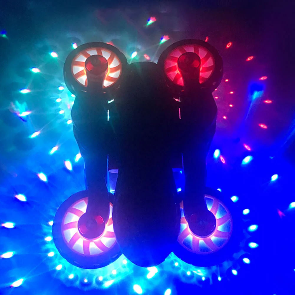 Модель мотоцикла с автоматически вращающимися колесами со светодиодной