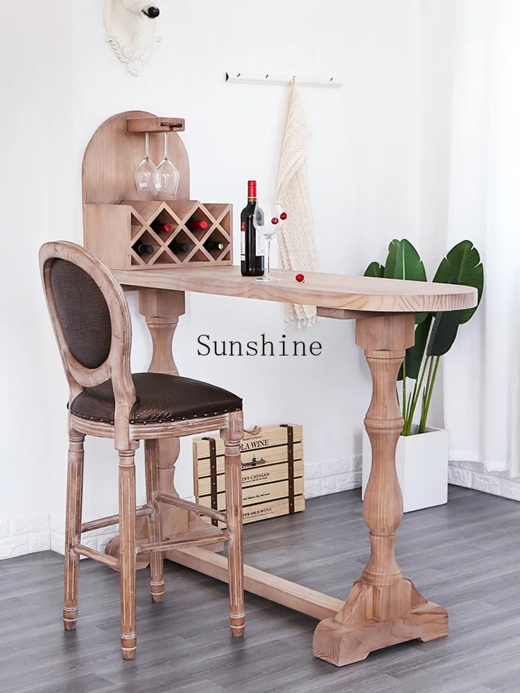 Вход в американском стиле. Винная стойка. Римский барный стол из массива дерева.