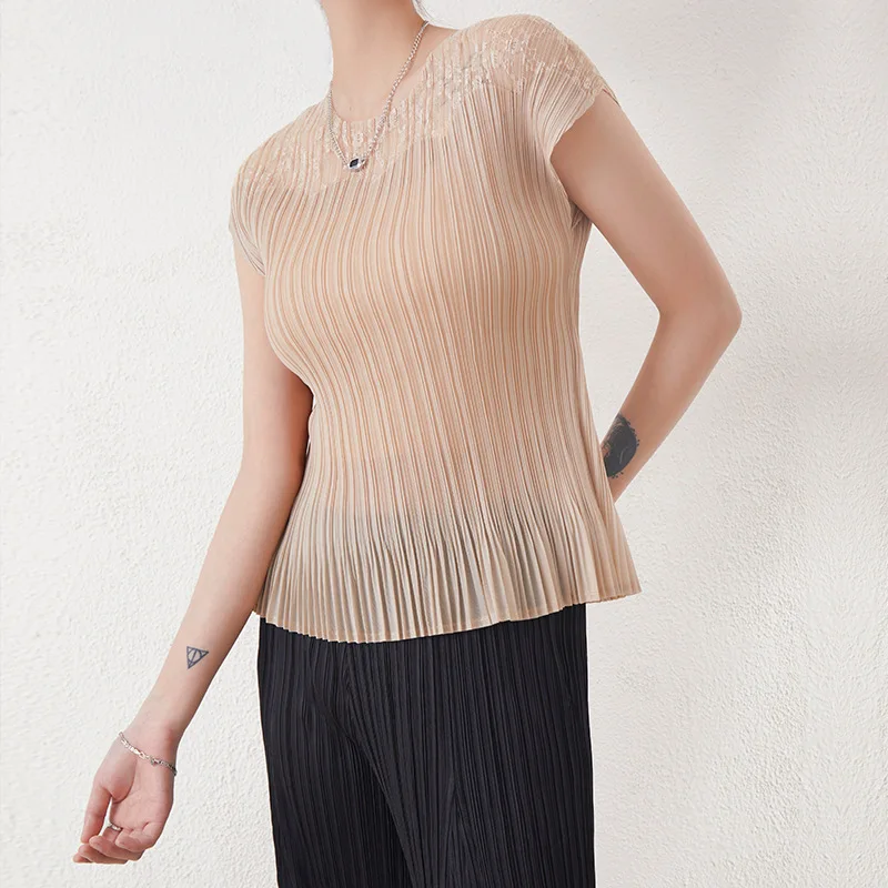 Miyake pleated lace T-shirt 2022 summer new western style slim slim all-match short-sleeved round neck top women's