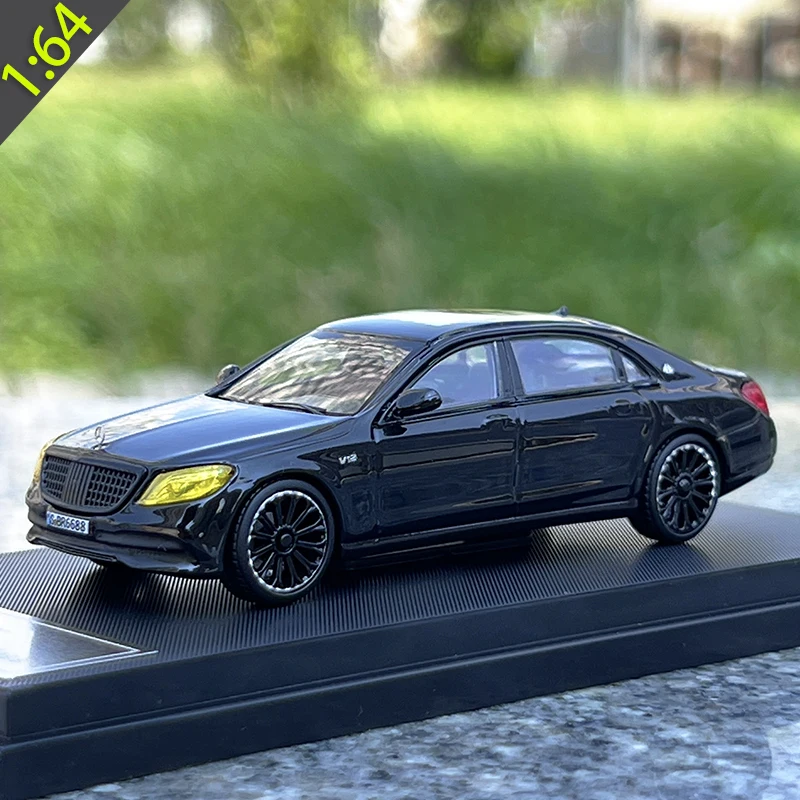 

Модель игрушечного автомобиля под давлением Maybach S560 Master 1:64