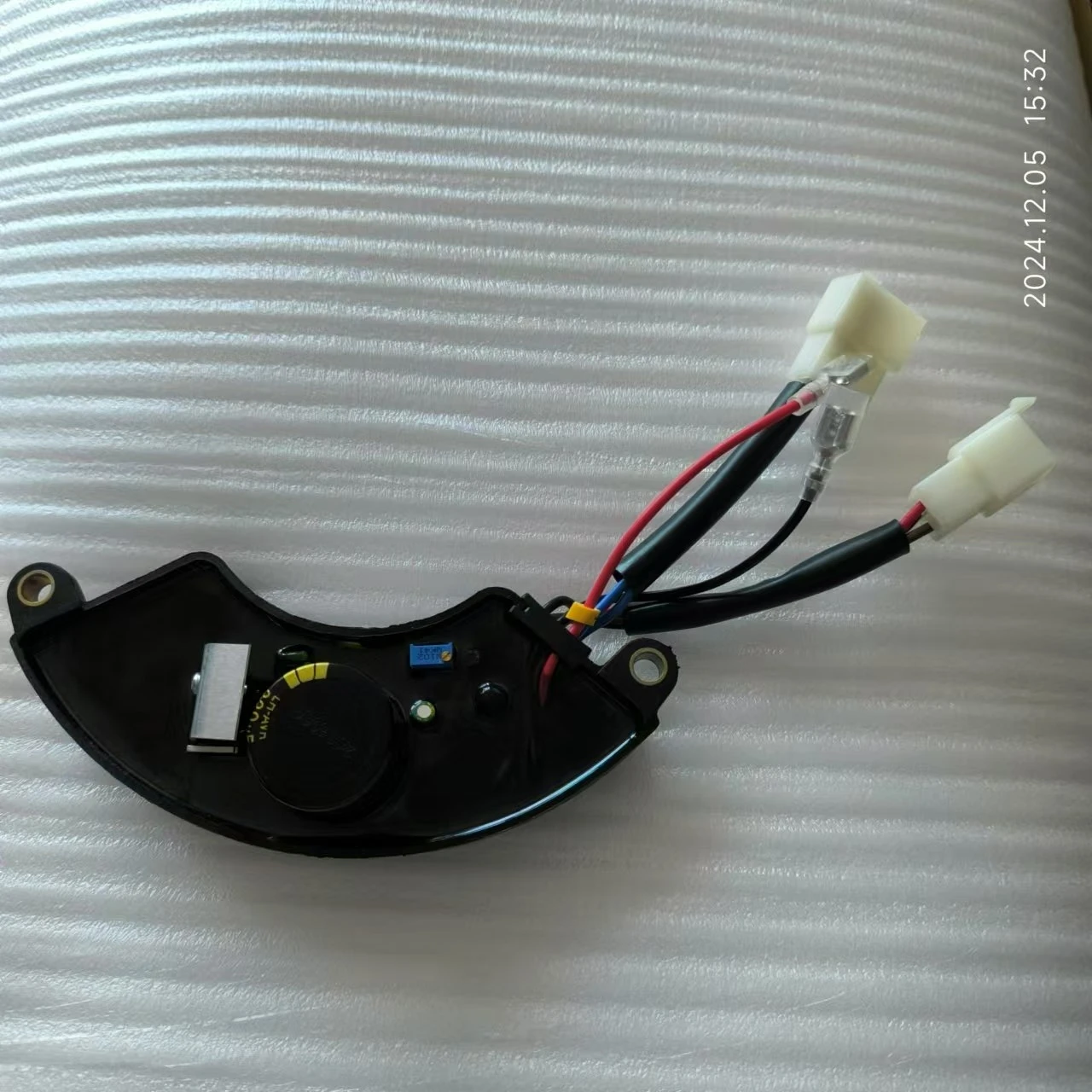 TT825-405 РЕГУЛЯТОР AVR LIHUA 7-ЗИНОВЫЙ ТРИФАЗНЫЙ МОДУЛЬ