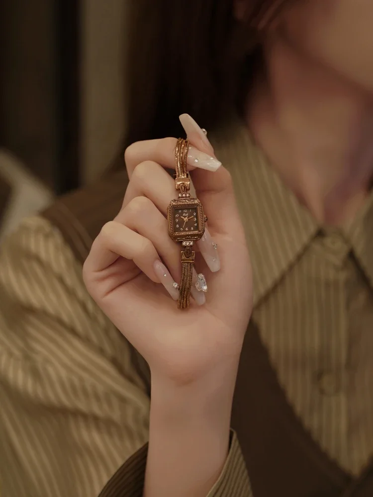 Винтажные новые тканые браслеты женские маленькие золотые часы потрясающие