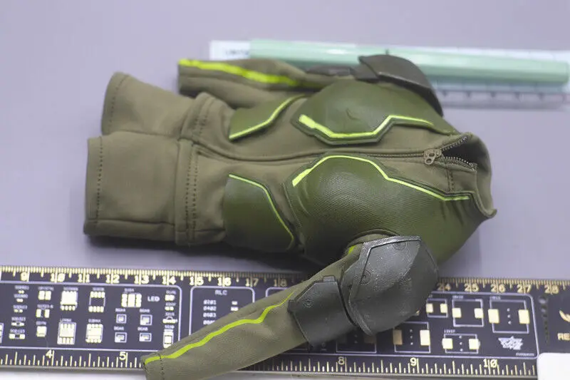 

Q3-3 1/6 Scale AF-028 Fat Combat Uniform Model
