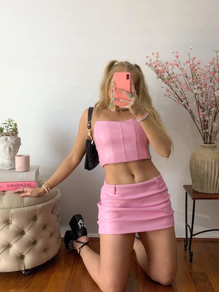 

High Quality Summer Bodycon Top Women Fishbone Lined Mini Pink PU Leather Top Sexy Crop Top Fashion Lady Clubwear Party 24cm