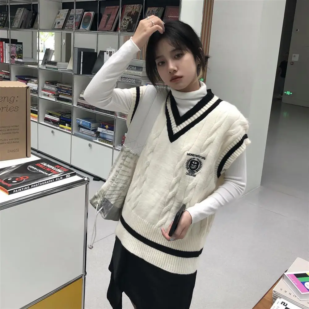 Осенне-зимний Шикарный ретро-свитер без рукавов с V-образным вырезом и вышивкой