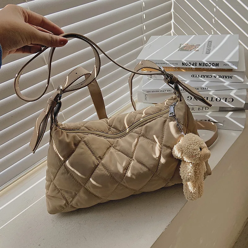 

Повседневная женская сумка через плечо, вместительные Роскошные Дизайнерские дамские сумочки с подвеской, женская сумка на плечо на осень ...