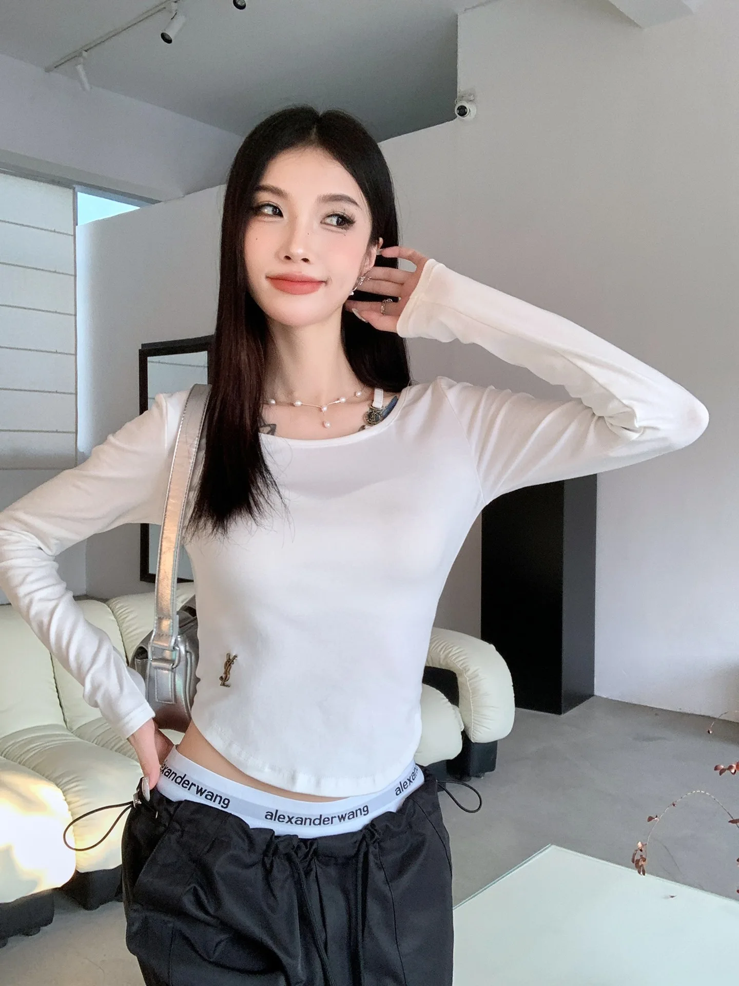 Женские футболка с длинным рукавом Yves Saint Laurent женские эластичные базовые