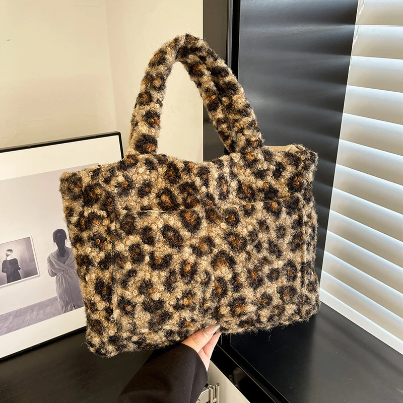2024 Зимняя сумка Большая плюшевая сумка-тоут для женщин Модная пушистая ручная