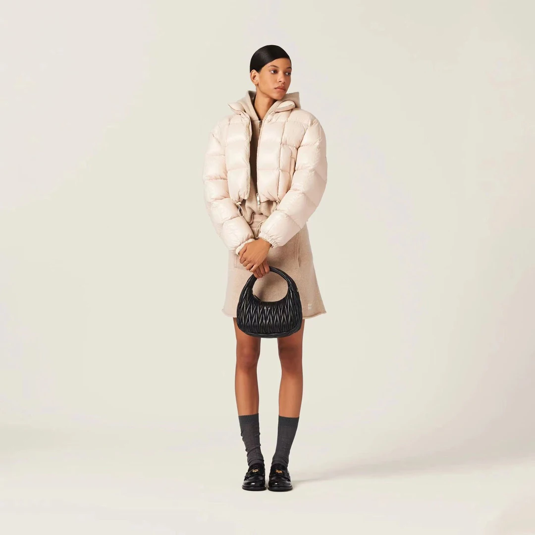 

2023 Winter Women's Jacket PU Coated Thickened Warm Women's Short Down Jacket y2k Clothes New Fashion High Quality Coat bra