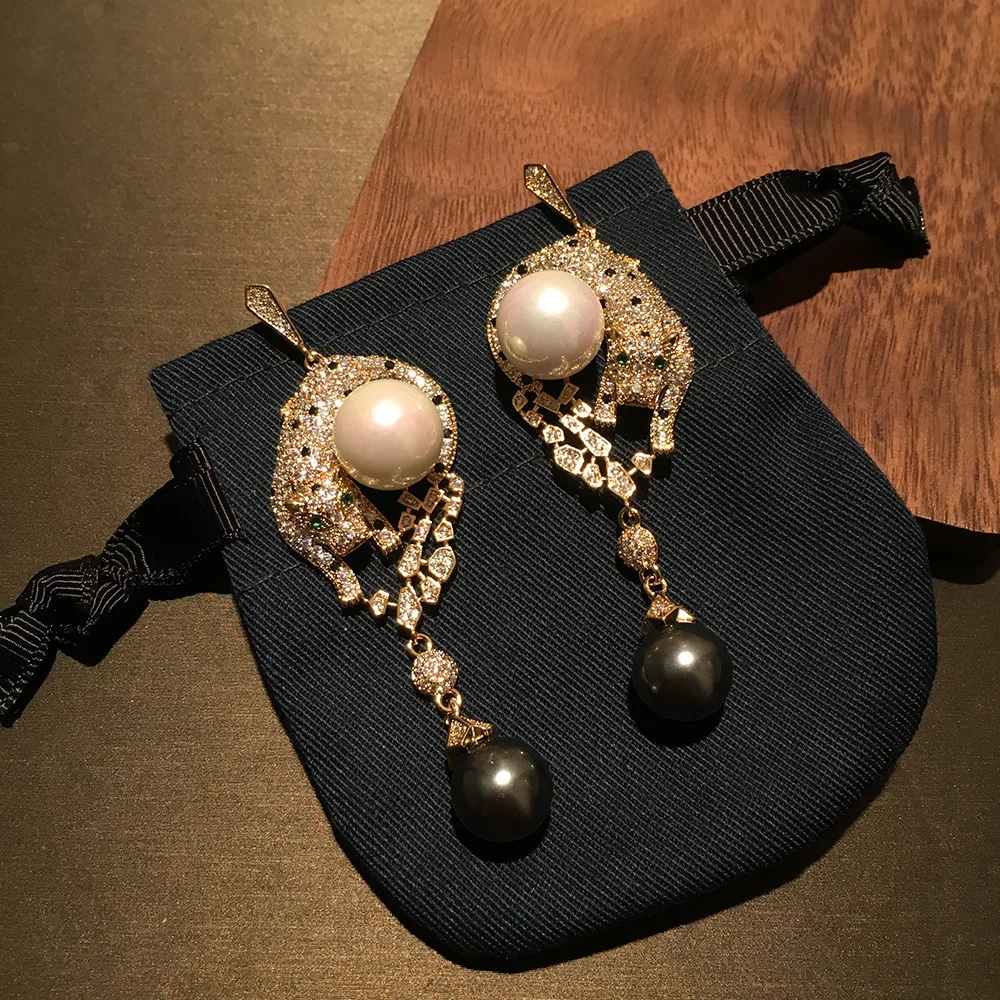 

Luxurious Leopard Pendant Black Pearl Earrings High Quality Women's Jewelry Stage Performance Accessories Festive Gift Elegance