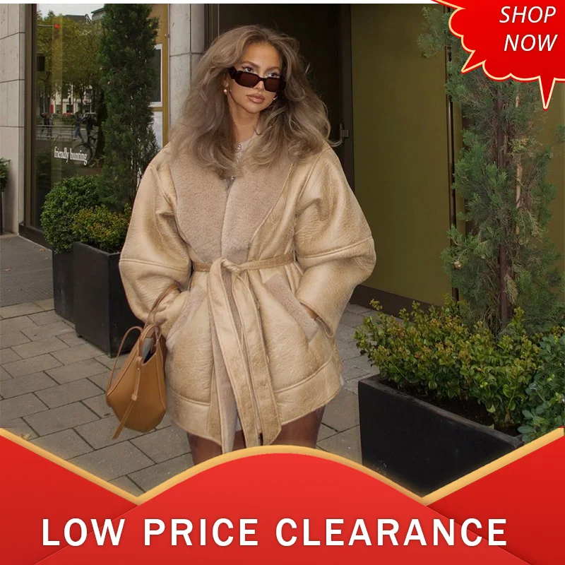 Женская двубортная куртка из овечьей шерсти с большими лацканами