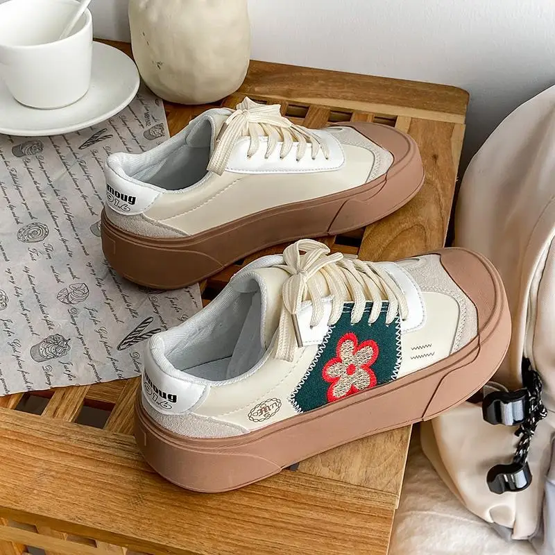 2022 Spring Floral Woman Vulcanize Shoes Embroidery Fashion Zapatillas Mujer Casual Patchwork Students Daily Wear Sneakers