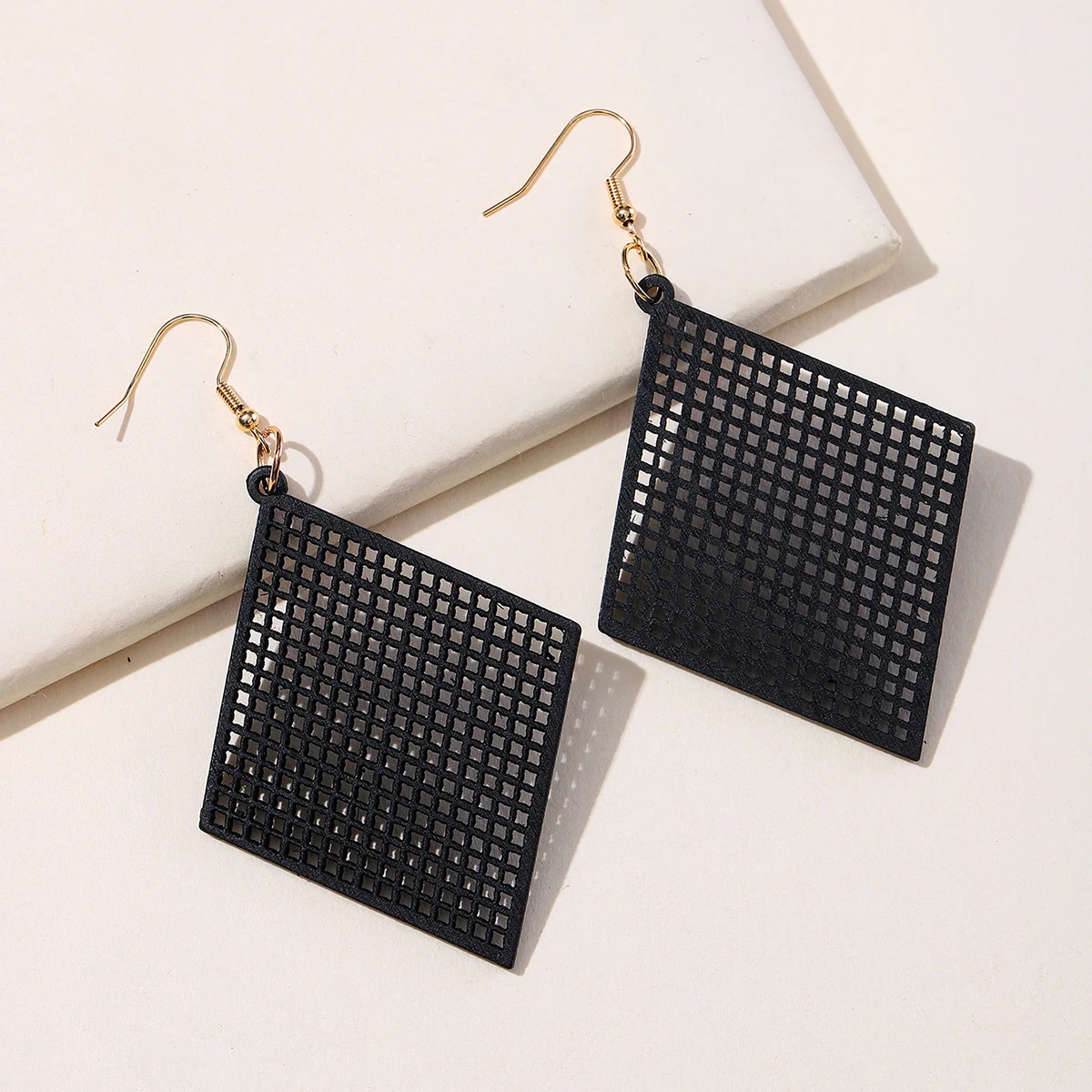 

Women Black Wooden Earrings Geometric Hollow Ethnic Design Pendant Dangle Jewelry for Lady Gift Jewelry Accessories Gift