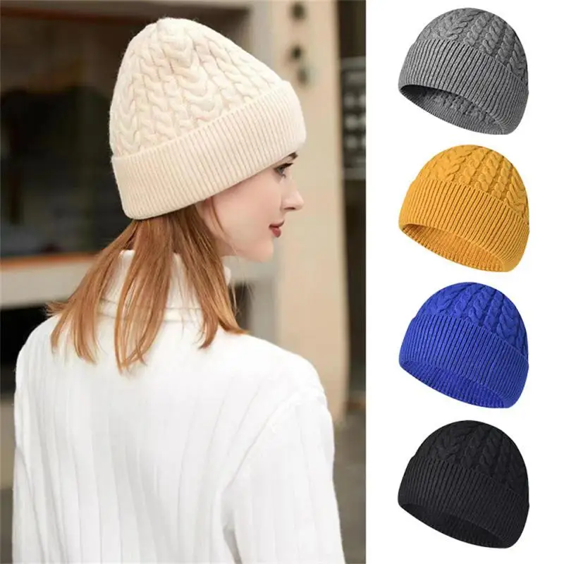 

2023 Winter Couples Knitted Hats Fashion Simple Solid Color Twist Pullover Cap Outdoor Sports Fleece Wollen Thick Hat