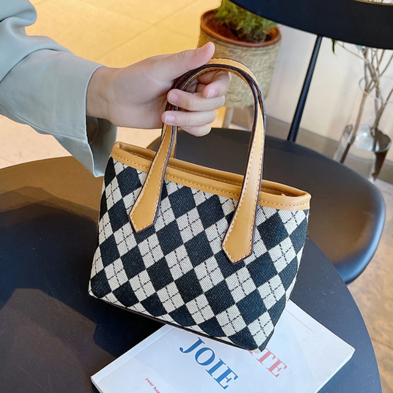 Girls Fashion Bags 2022 New Popular Princess Handbag Lattice Children Messenger Bucket Bag All-match