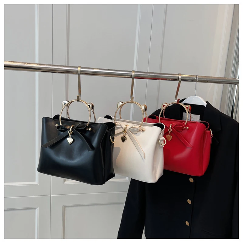

2023 New Korean Leather Fashion Solid Texture Ins High Quality Large Capacity Portable Crossbody Handbag Women