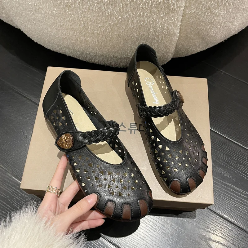 2022 new summer hollow PU leather sandals female gladiator retro mesh breathable designer elegant and comfortable flat shoes