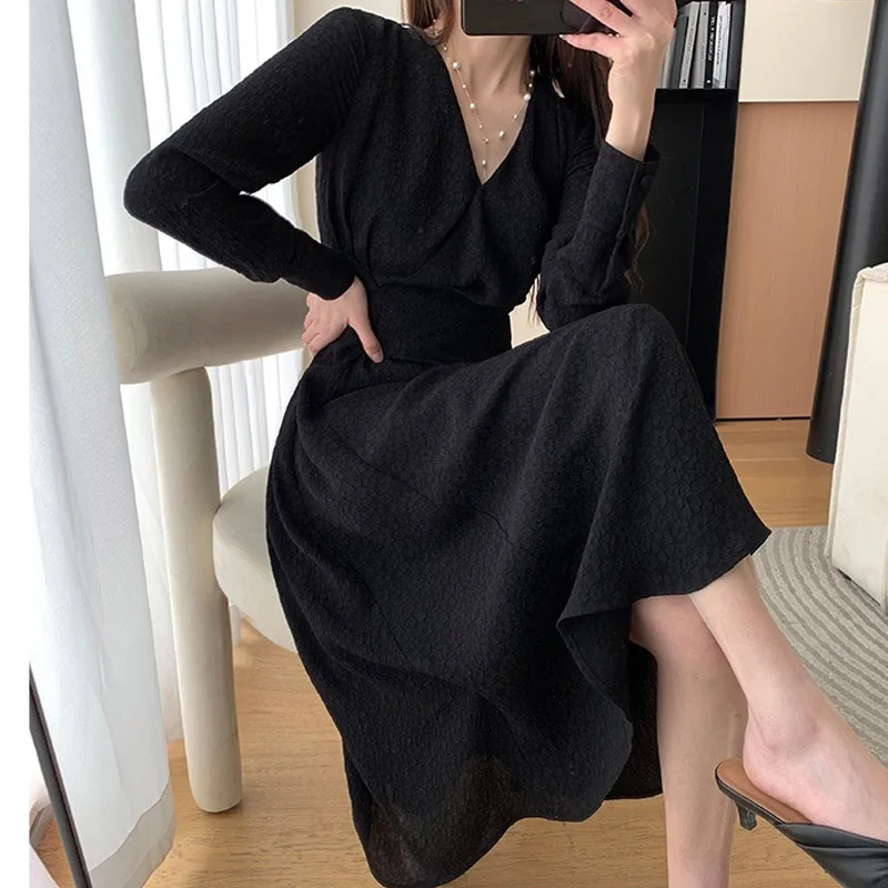 Женское осеннее жаккардовое платье с V-образным вырезом и длинным рукавом