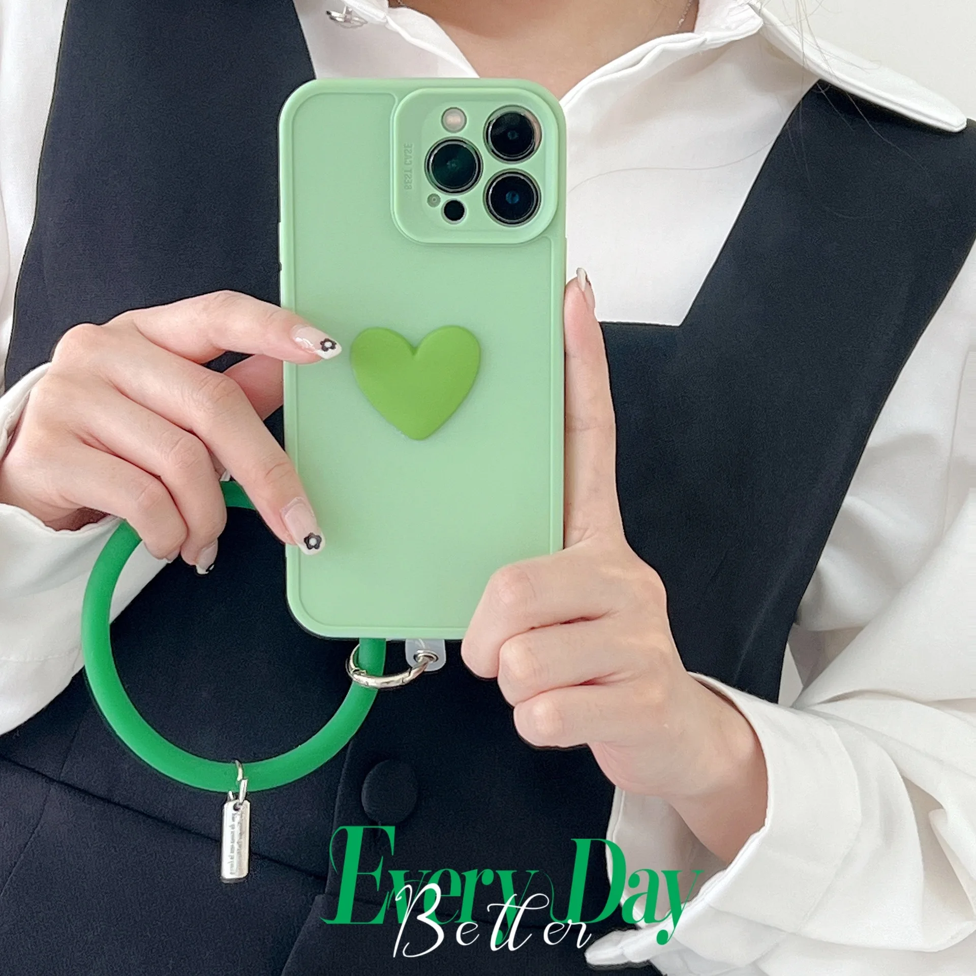 

Ins Simple Love Bracelet For iphone 13 12 11 Pro X XR XS Max 8 7 Plus SE 2020 Phone Case Cover Solid Color TPU Soft Back