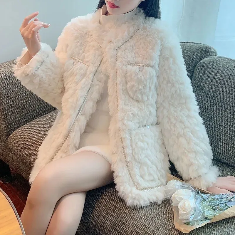 

Lamb Wool Winter Jacket Women 2022 Fashion Street Thick Warm Faux Fur Coat Ladies Wild Lazy Pockets Furry Outerwear