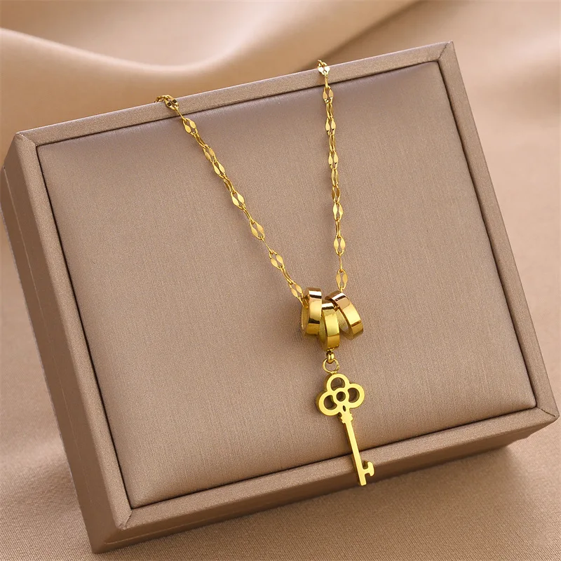 

2022 New Trendy Stainless Steel Key Circle Pendant Necklace for Women Aesthetic Gothic Ins Choker Chains Vintage Fashion Jewelry
