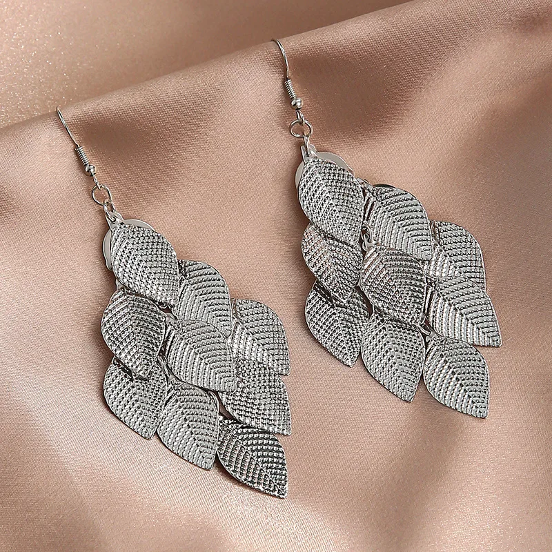 

Vintage Leaves Earrings Gold Silver Color Long Handmade Small Nine Leaf Earrings for Women Party Vacation Bijoux Femme