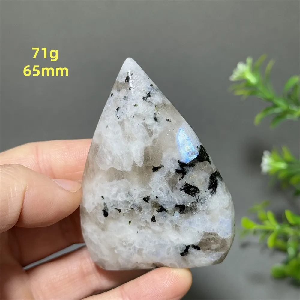 

Натуральный турмалин, фонарик