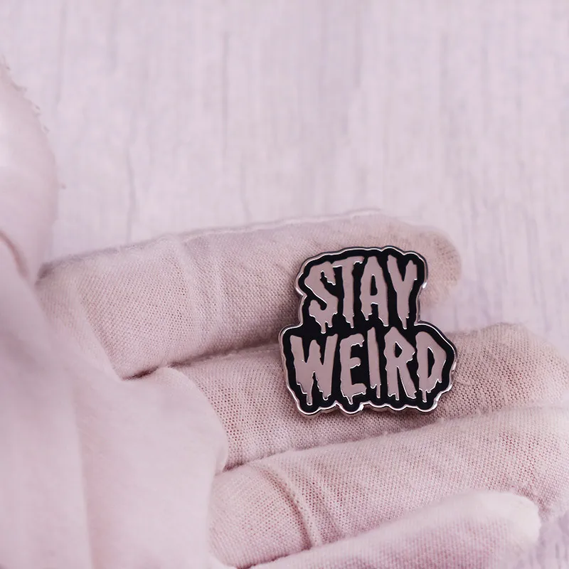 Рисунок 4 - A0734, эмалированная брошь на булавке в стиле Хэллоуин