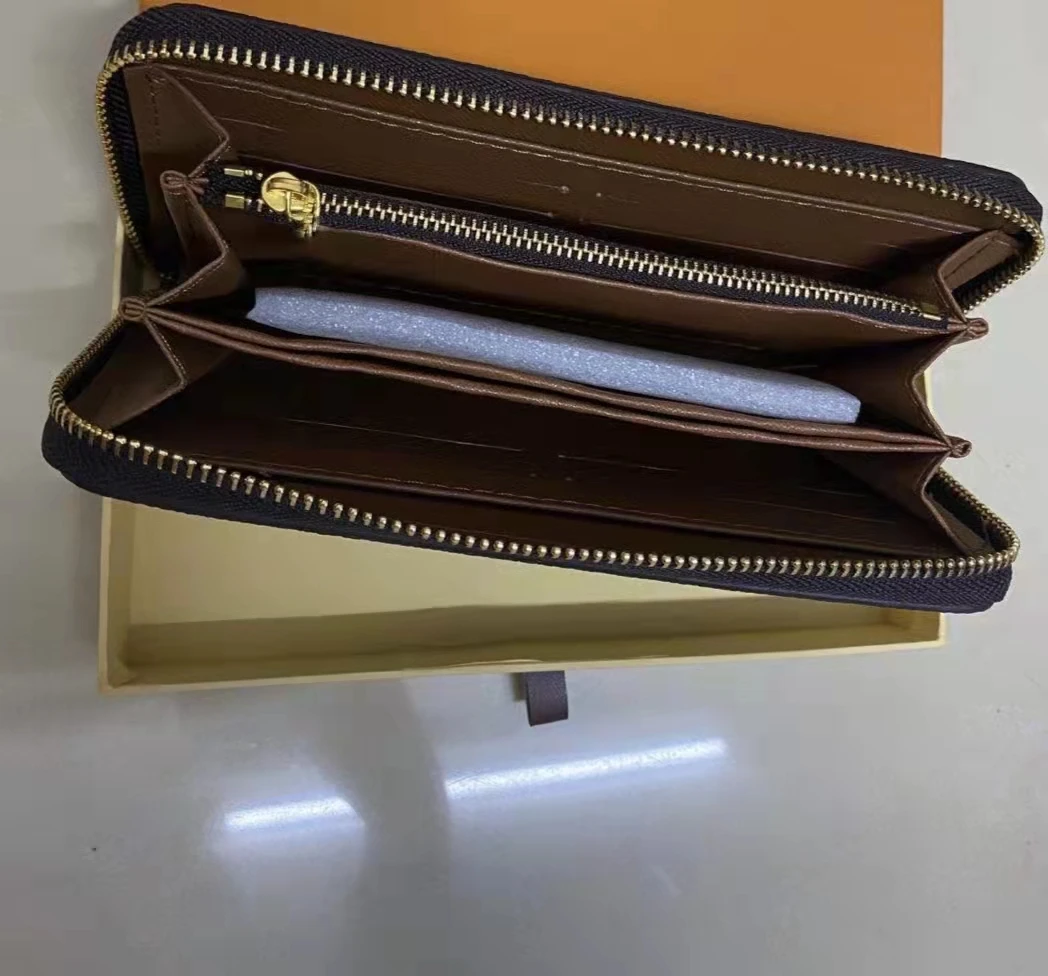 

Fashion Brand Luxury Mini Zipper Long Wallet Super Capacity Premium Texture Double Sandwich Wrist Bag