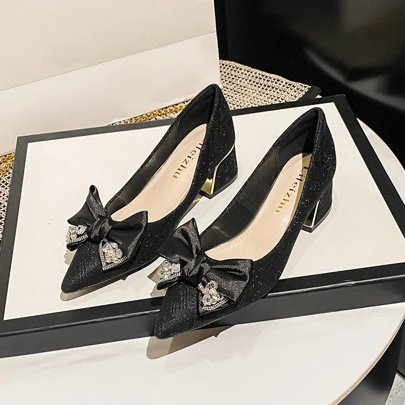 Size 35-43 Women Pointed Toe Leather Flats Shoes Heels Pumps Designer Style Party Wedding Bowknot Office Lady Slip on Dress Shoe