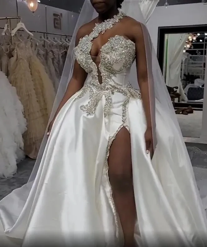 

Slit African Wedding Dresses A-line One-shoulder Appliques Beaded Plus Size Women Bridal Wedding Gowns For Black Girls