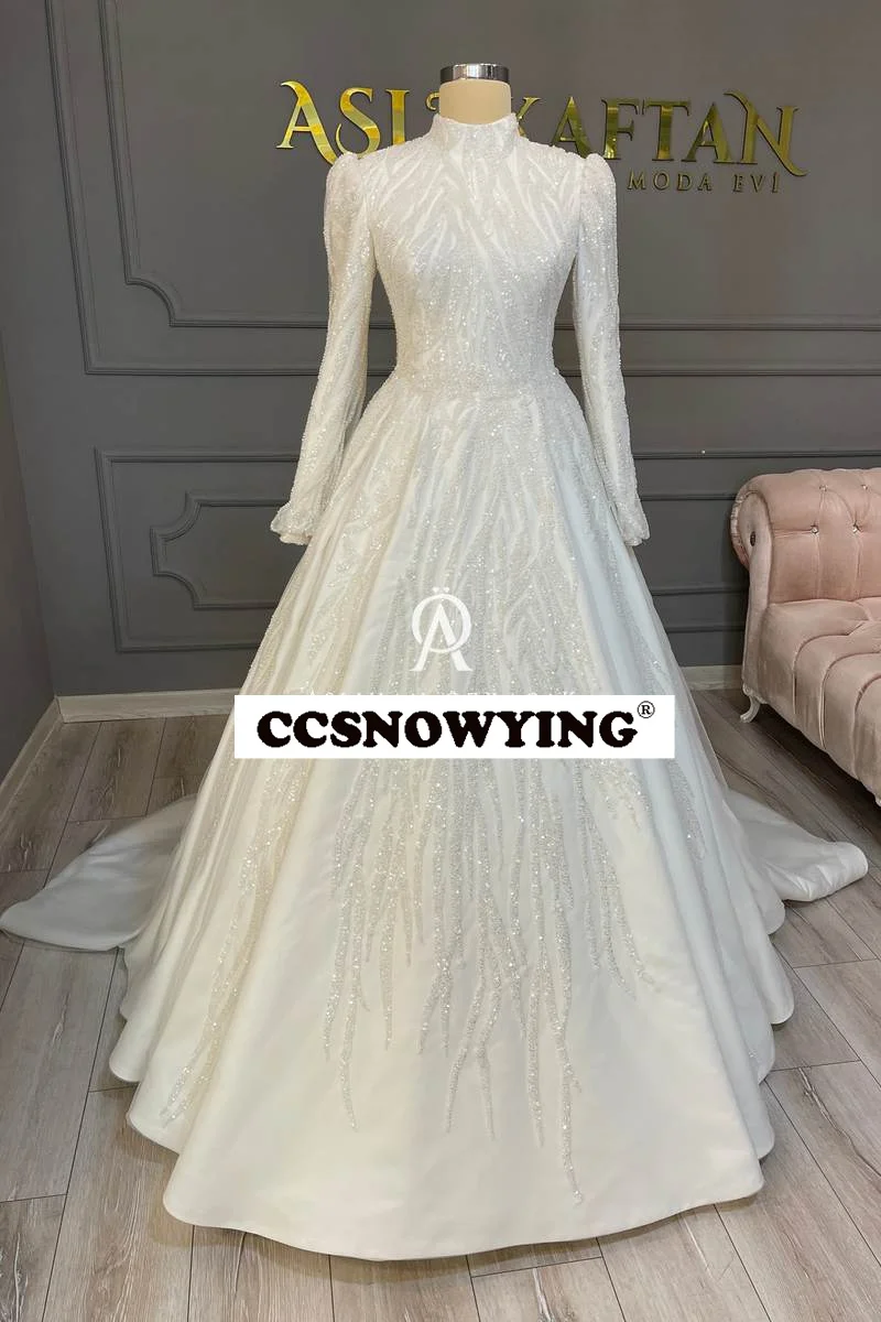 

Женское атласное свадебное платье It's yiiya, белое платье с длинным рукавом, высоким воротом и аппликацией из бисера на лето 2019