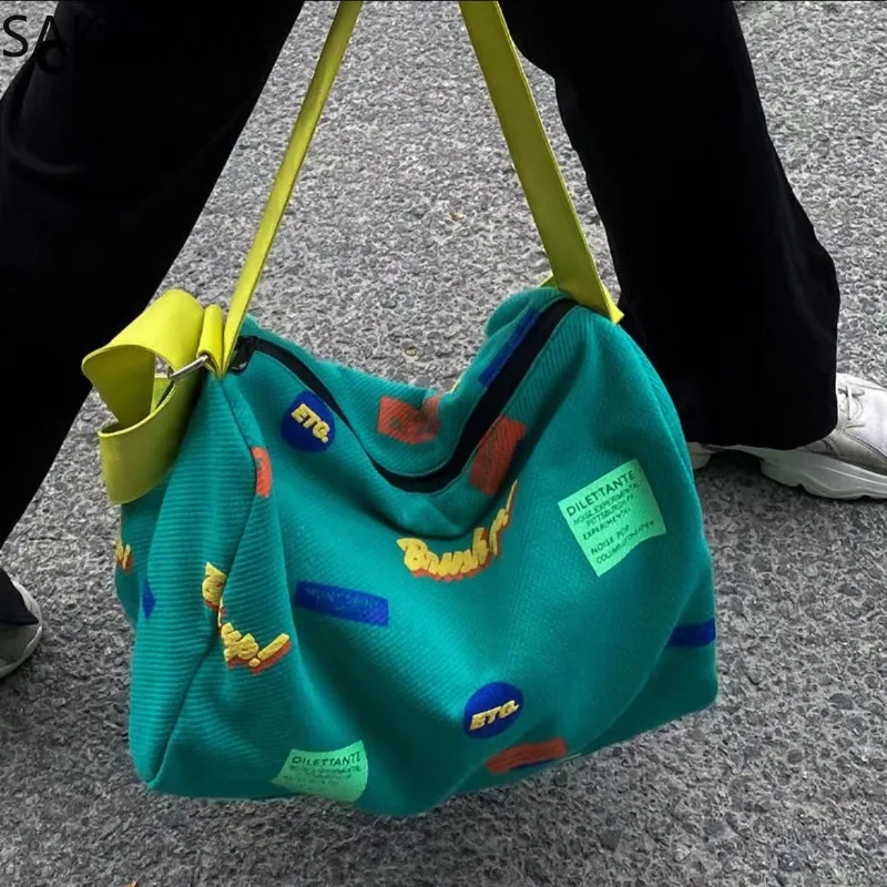 

2023 New Arrive Korean Fashion Harajuku Large Capacity Shoulder Bag Women Contrast Color Letter Print Canvas Shoulder Bags Mujer