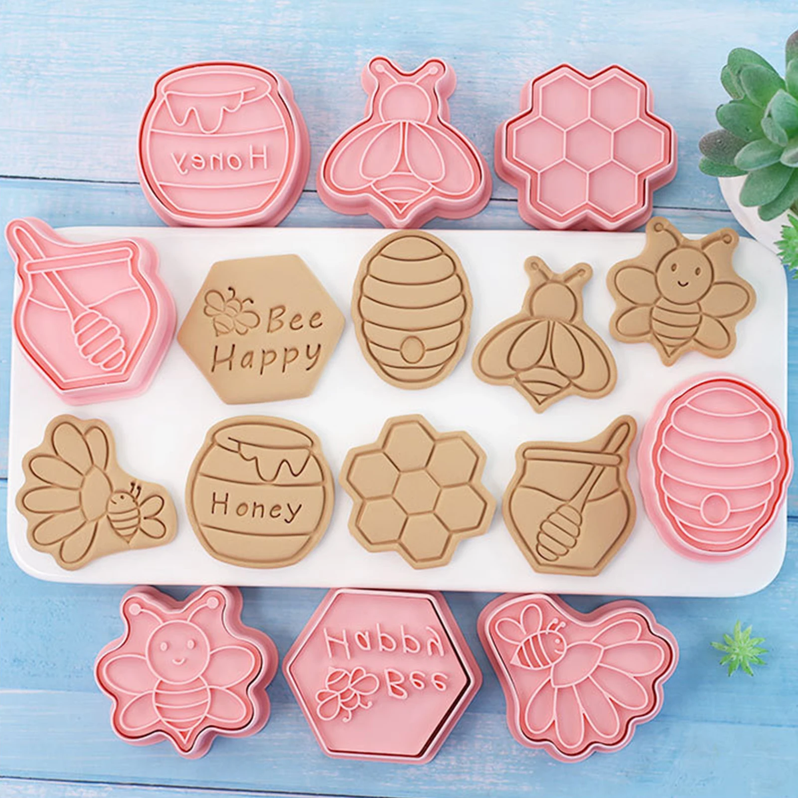 

Bee Cookie Moulds | 3D Stereo Biscuit Mold For DIY Baking | Handmade Honeybee Hive Honey Pot Baking Mold In Home & Restaurant
