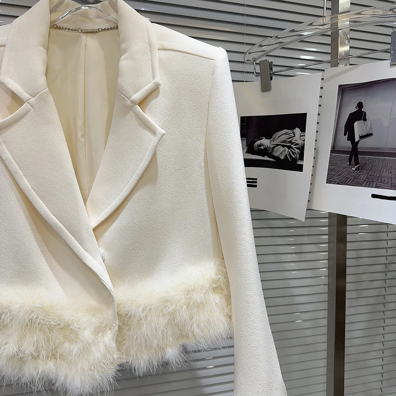 KBQ Роскошный комплект из двух предметов с однотонными сращенными перьями для