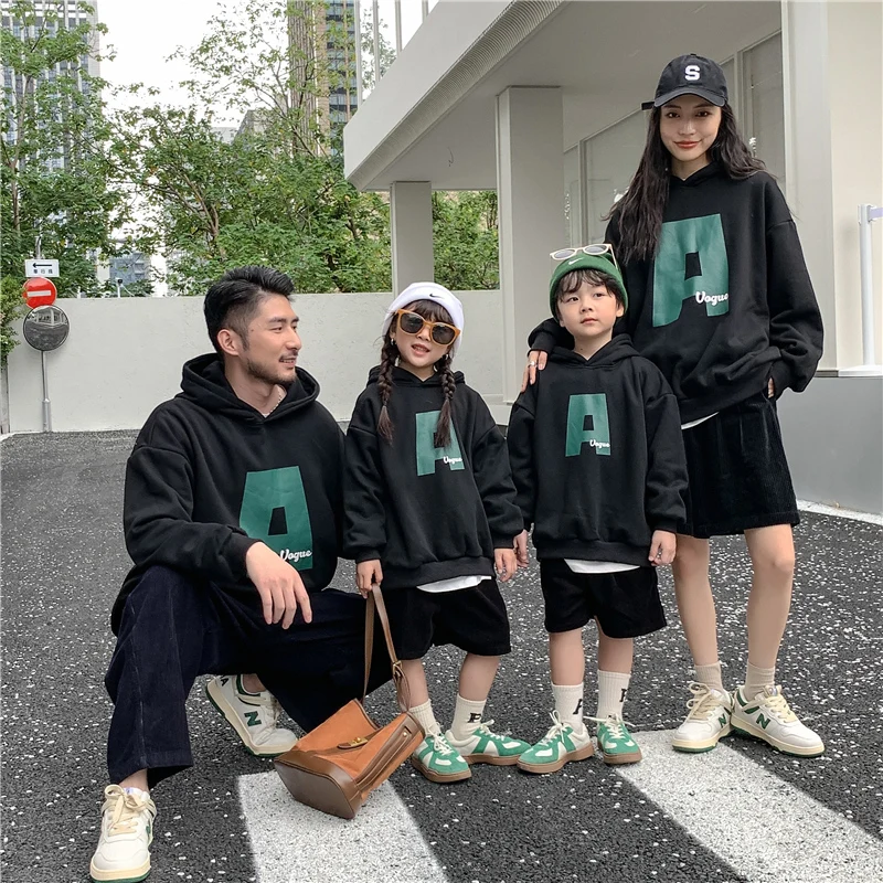 

Autumn Winter Matching Clothes with Family Mother and Daughter Matching Hooded Sweatshirts Cotton Father Son Black Hoodies