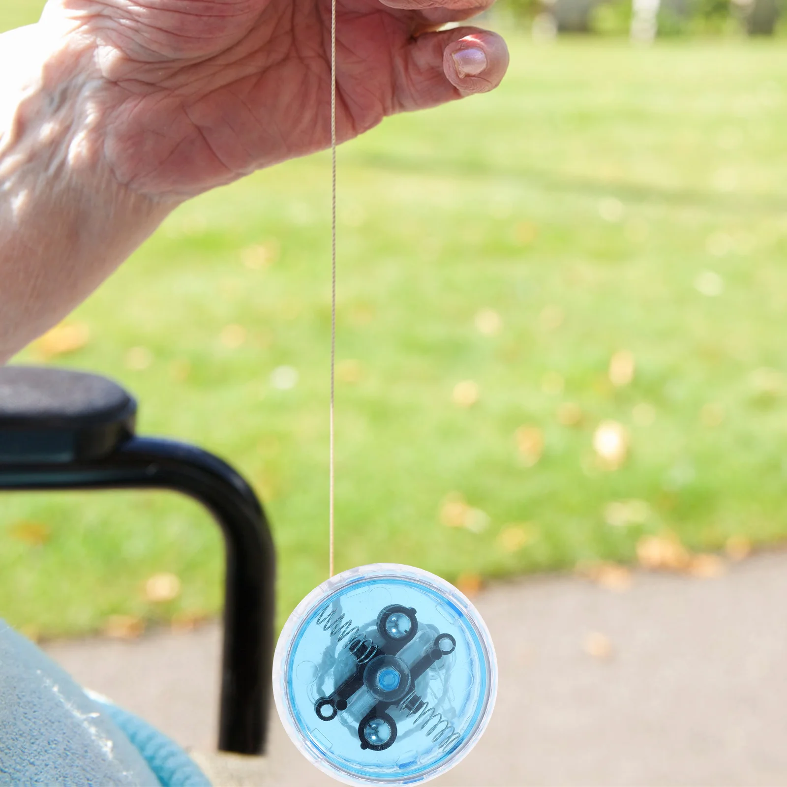 

Led Light Responsive Yoyo Entertaining Yoyo for Beginner Party Favors Blue