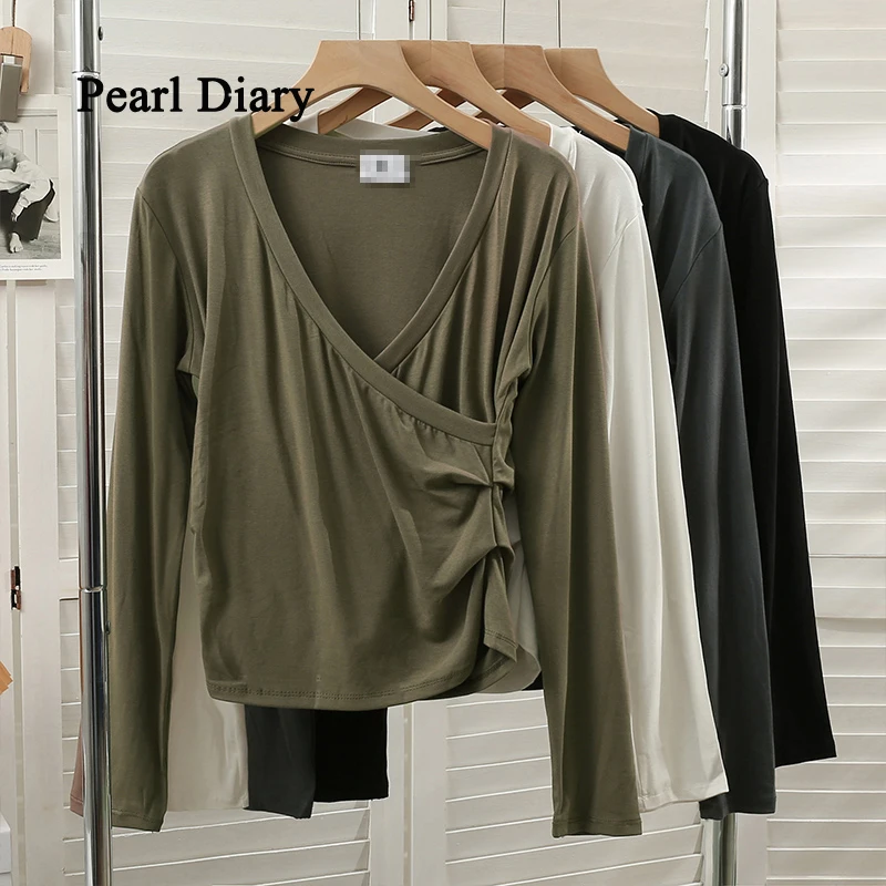 

Pearl Diary Autumn American Retro Irregular Folds T-Shirt Low Neck Exposed Clavicle Short Top Women Slim Thin Long Sleeve Tops