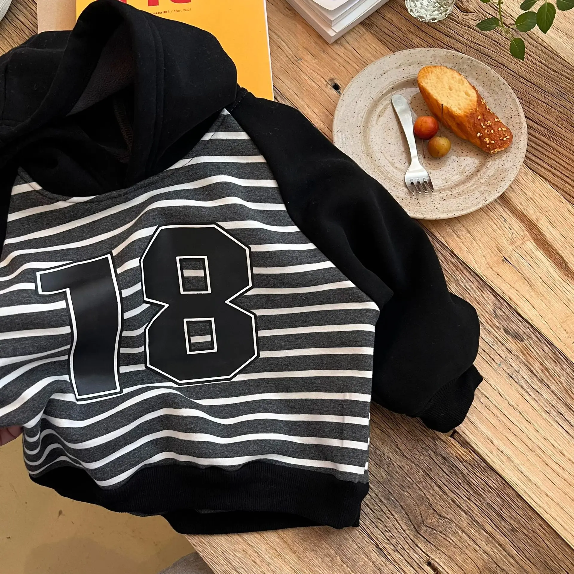 

Детская толстовка, новинка зимы 2022, УТЕПЛЕННЫЙ ТОП с капюшоном и принтом для мальчиков и девочек