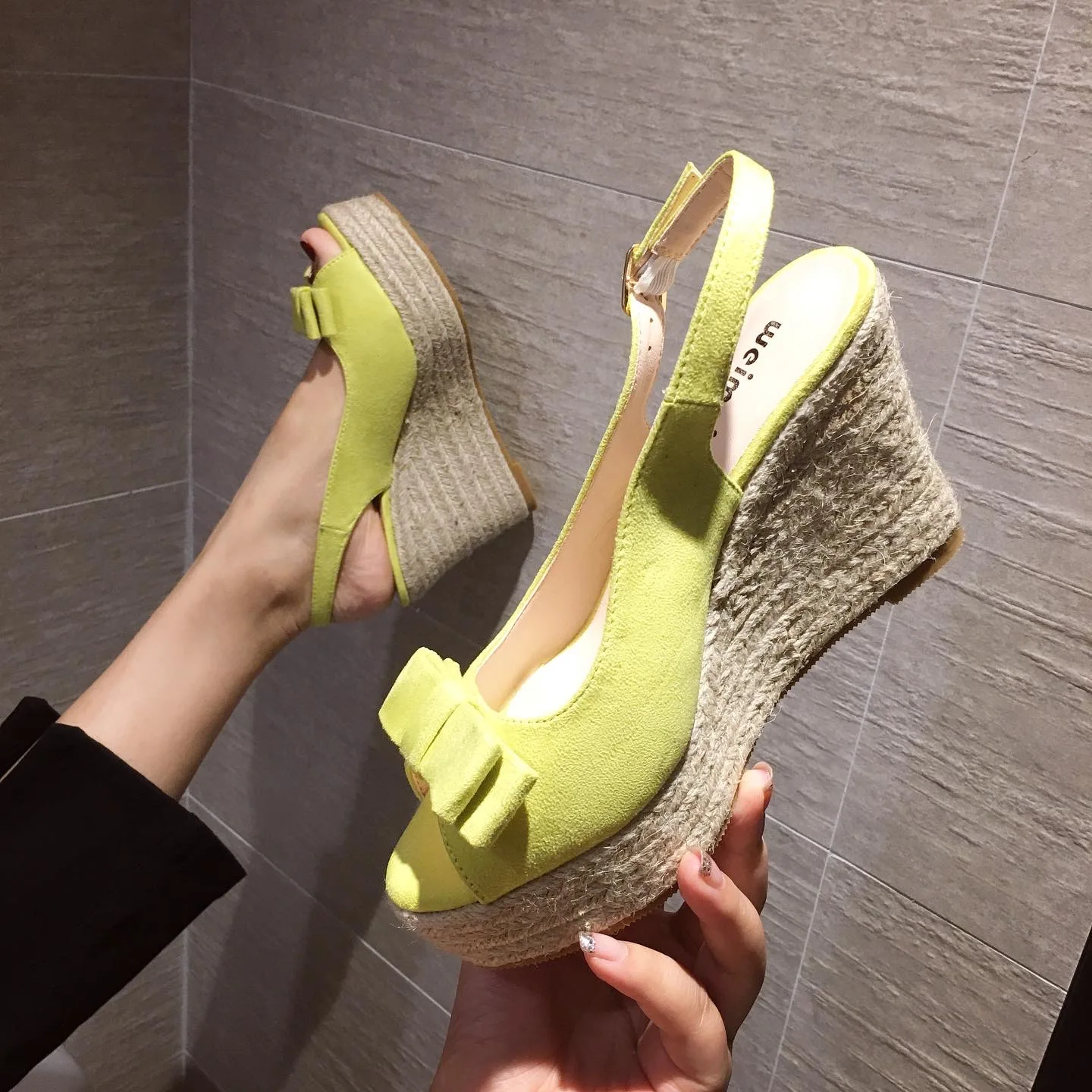 

Сандалии женские соломенные с ремешком на щиколотке, удобные босоножки на танкетке, дышащая льняная обувь, на высоком каблуке, повседневная...